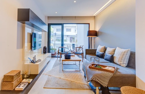 Romantic Zone Apartment | SailView Romantic Zone Rooftop Pool Ocean Views