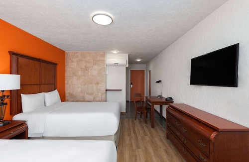 Toluca Hotel | Howard Johnson by Wyndham Toluca
