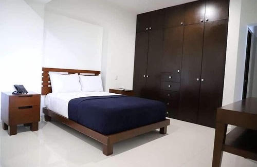 Ciudad del Carmen Hotel | Porto Real