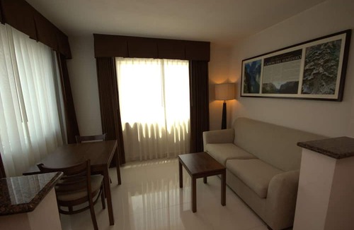 Tuxtla Gutierrez Hotel | Holiday Inn Express Tuxtla Gutierrez La Marimba by IHG