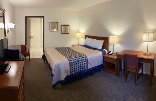 Woodland Hills Hotel | Vantage Point Inn Woodland Hills