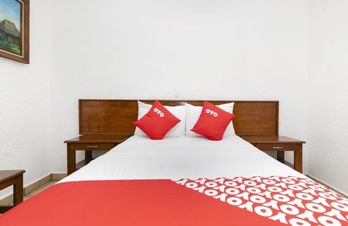 Centro Hotel | OYO Hotel Continental, Uruapan