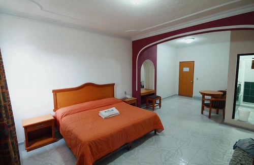 Zitacuaro Hotel | Hotel El Conquistador Monarca