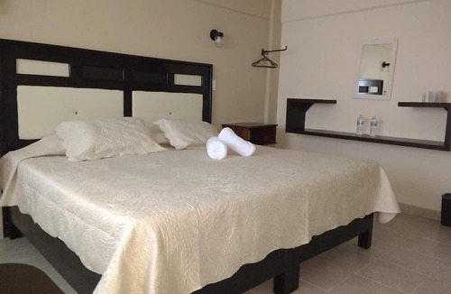 El Oro Hotel | Hotel Gold