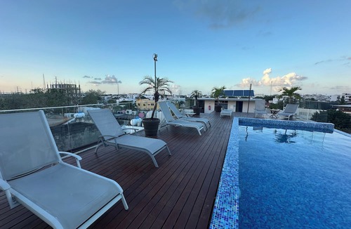 Centro Apartment | 2BR Penthouse with Rooftop Pool