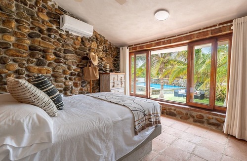 Barra de Colotepec Hotel | Turtle Seaview