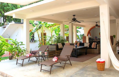 Puerto Escondido House | Private Villa! - Steps to Beach and Market - King beds - Pet friendly!