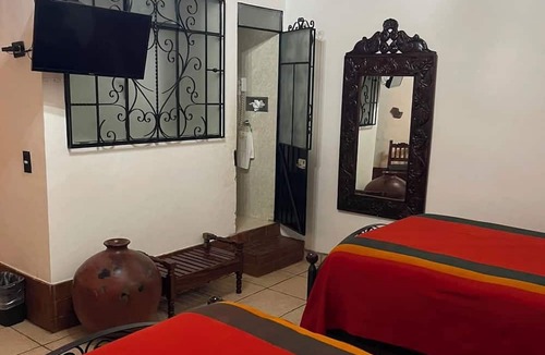 Centro Hotel | HOTEL LOS ESCUDOS