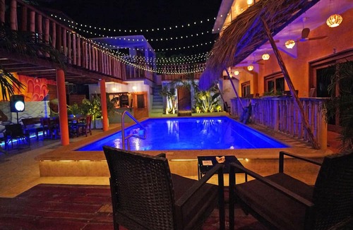 San Pedro Pochutla Hotel | Zipoliteville