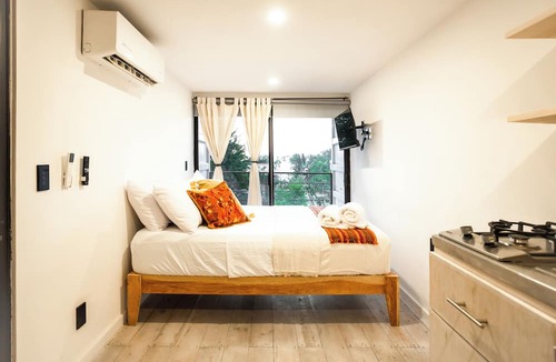 Los Tamarindos Hotel | EssentialPXM Arkitainer ResidentialLofts