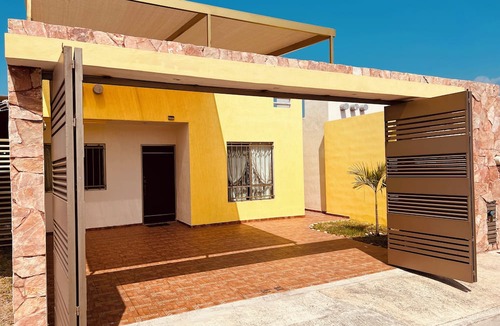 Merida House | Bonita Casa Vacacional en Las Americas
