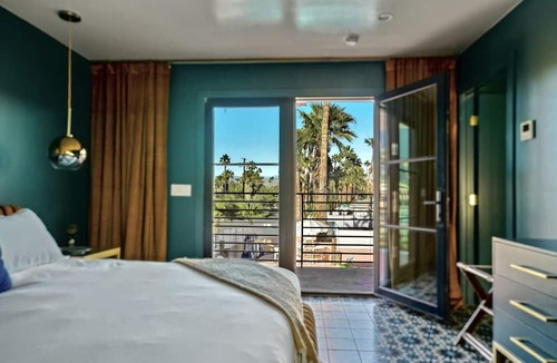 Tahquitz River Estates Hotel | The Stardust Hotel