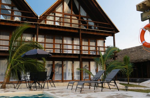 Ursulo Galvan Hotel | Riverside Hotel Chachalacas