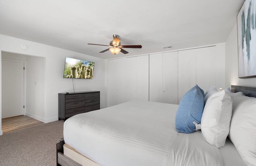 Raskin Estates House | Camino Santo