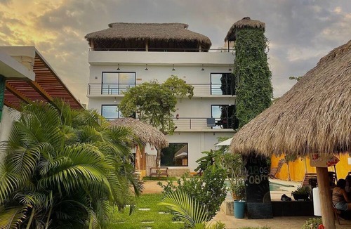 Los Tamarindos House | SurfNest Tamarindos