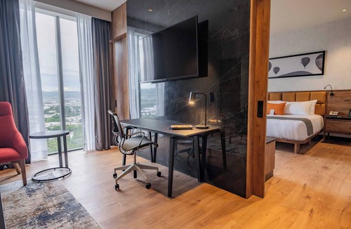 Leon Hotel | Galeria Plaza Leon