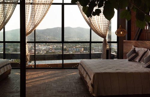 Calzada Madero Apartment | Suite con Increíble Vista de Oaxaca, a 10 Minutos del Centro - Casa Mary