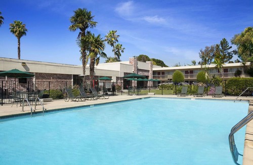Sunnyvale Hotel | Ramada by Wyndham Sunnyvale/Silicon Valley