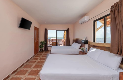 Rio Lagartos Hotel | El Perico Marinero