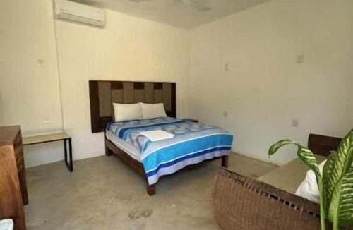 Los Tamarindos Hostel | Surfnest Hostel
