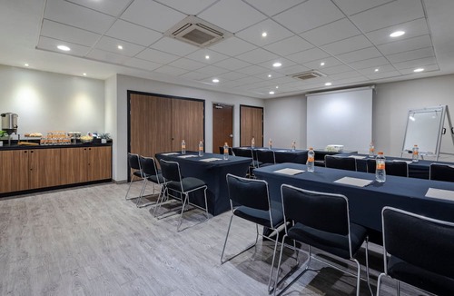 Minerales Hotel | City Express by Marriott Guadalajara Aeropuerto