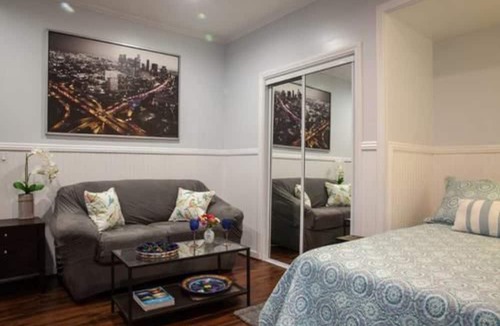 Sherman Oaks Bed & Breakfast | Sweet Dreams B&B