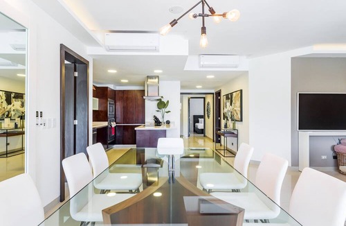 Puerto Juarez Apartment | Casa 401N Los Secretos by RedAwning