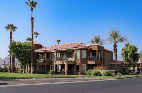 Palm Desert Apartment | COACHELLA Marriott's Desert Springs Villas Kitchenette, access to resort