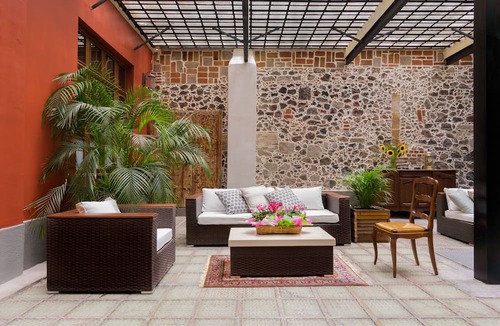 Historic Center Apartment | Suite in Historic Building w/Balconies/Superb Location