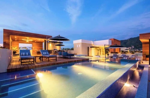 Emiliano Zapata Condo | Top-Floor Penthouse · Walk to Beach · King Bed