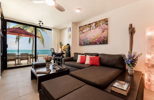 Puerto Juarez Apartment | Depa Bliss Cancún Beachfront · King Beds · Pool · Luxury Stay Best Host