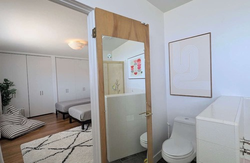 Ladera Heights Apartment | Large 4BR House Near LAX, Beaches & LA Stadiums