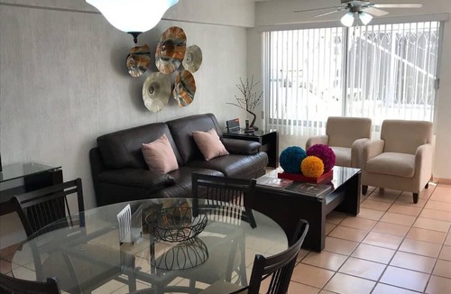 Downtown Queretaro Apartment | +MS +Espaciosa Suite +Zona Centro +Col. El Prado +S7