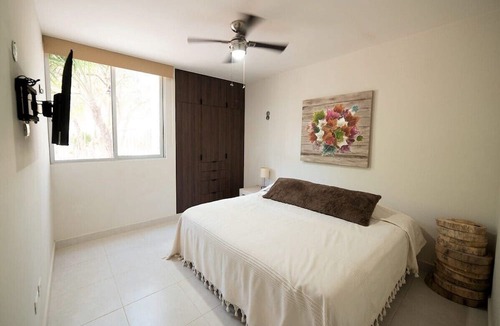 Merida Apartment | Very chic 3BR Condo, tons of amenities, 1 block fr