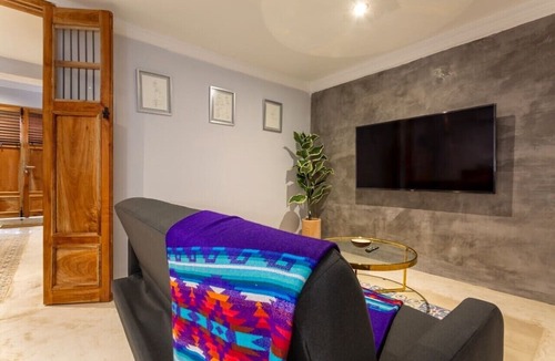 Zona Paseo Montejo Apartment | Casa Dali, A+ location lovely house Paseo Montejo
