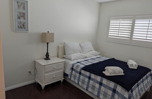 Ocean Park Condo | 2Bedroom+Den/2Bathroom, 4 Blocks to Santa Monica Beach