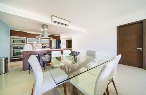 Puerto Juarez Condo | Luxury 2 BR Condo Jacuzzi & Pool - Mareazul