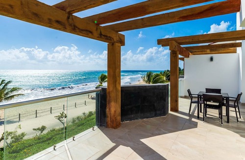 Puerto Juarez Condo | Casa AltaMar Penthouse Ocean Front (North) by RedAwning