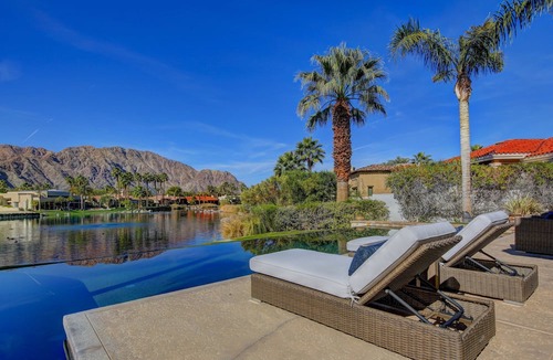 La Quinta House | Villa Lago - Luxe Infinity Edge Pool, Mountain & Lake Views #065943 4br