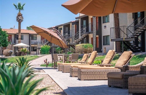 New Papago Parkway Apartment | 228 Stay & Play,Onsite Putting Green-Prime Location!