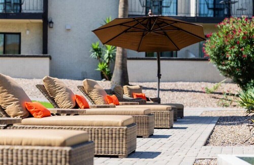 New Papago Parkway Apartment | 228 Stay & Play,Onsite Putting Green-Prime Location!