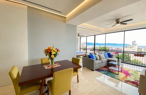 Romantic Zone Condo | Luxury Oceanview Condo, floor to ceiling windows
