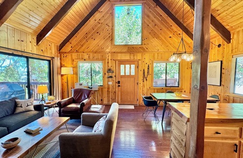 Idyllwild Cabin | Get a Peaceful, Easy Feeling at Naughty Pines/Read Our Reviews!
