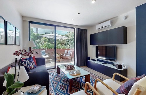 Westwood Condo | Centrally Located Modern Luxury, Walking Distance to UCLA, Westwood