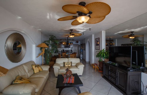 Amapas Condo | Playa Bonita Casa de los Abuelos located on Los Muertos Beach 2BD Condo for rent