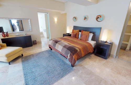 Emiliano Zapata Condo | Luxury Beachfront Condo! 3BD Condo for rent in Los Muertos Beach, Puerto vallart