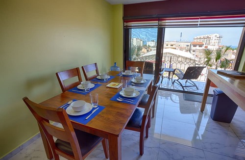 Emiliano Zapata Condo | Beautiful condo on Aguacate street 1BD Condo for rent in Old Town, Puerto valla