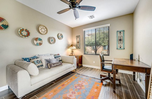 Troon North Condo | Golf-Course View Condo with Central AC & Washer/Dryer - Shared Pool & Hot Tub