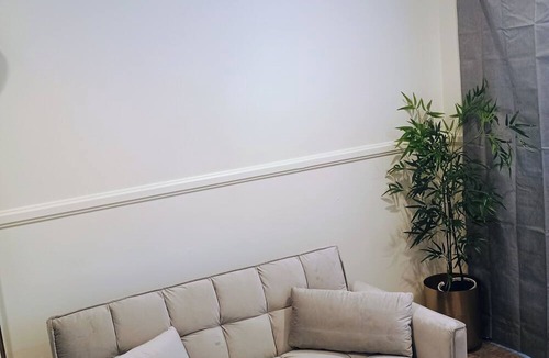 Downey Apartment | Terrific 1-bedroom studio with AC in charming Downey