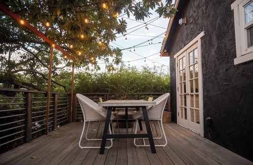 Silver Lake House | Silverlake's Bali Bungalow - ideal location, private balcony, A/C, free laundry!